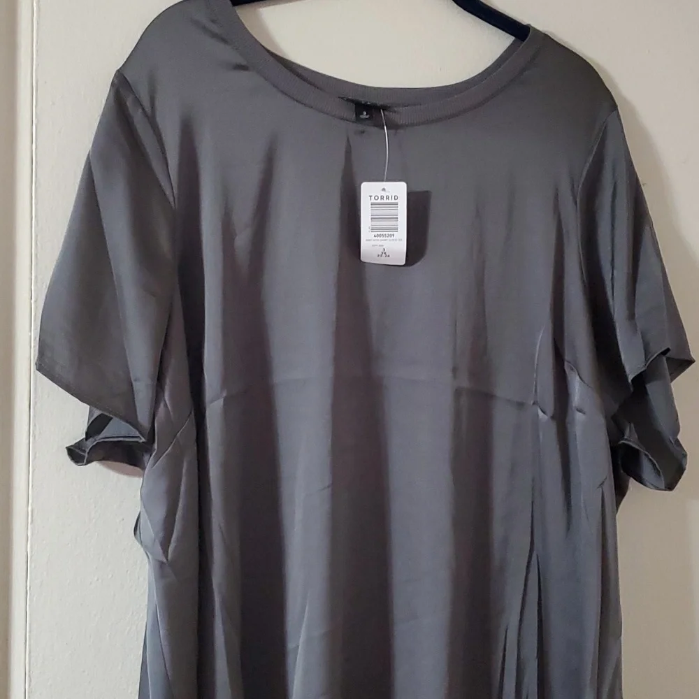 Torrid top - Picture 2 of 4